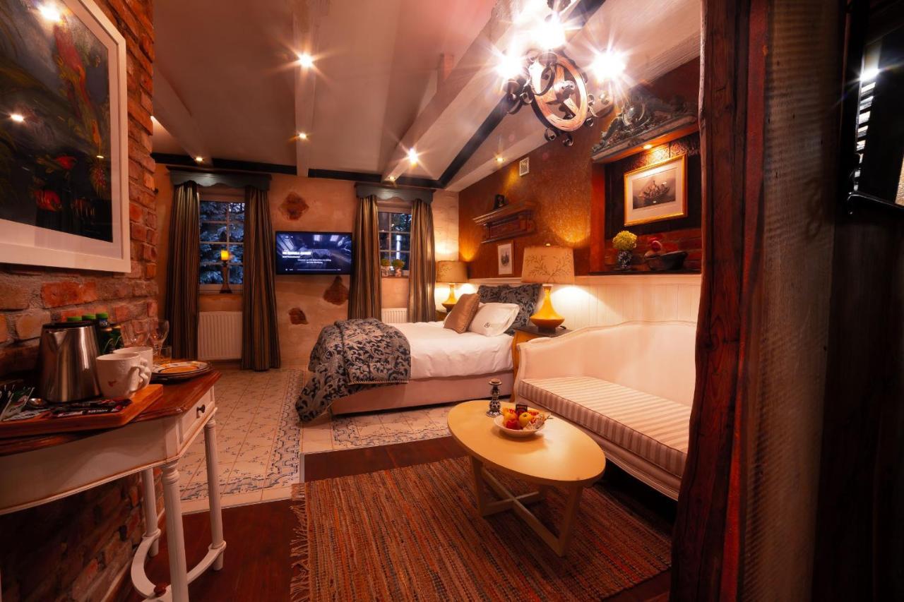شتشيتسين Paul'S Fantasia Boutique Suites المظهر الخارجي الصورة