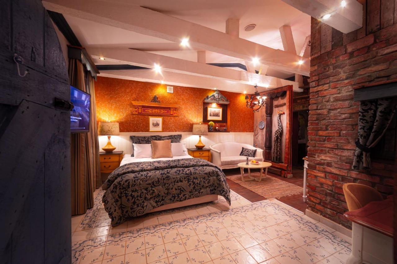 شتشيتسين Paul'S Fantasia Boutique Suites المظهر الخارجي الصورة