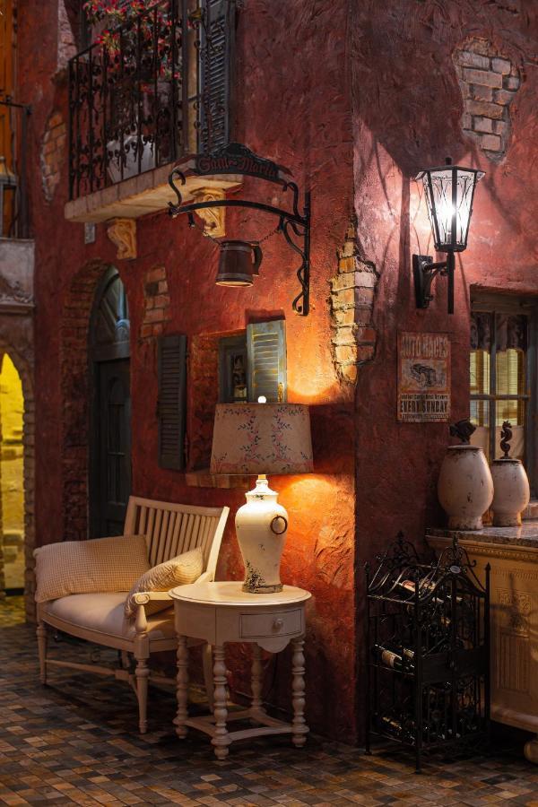 شتشيتسين Paul'S Fantasia Boutique Suites المظهر الخارجي الصورة