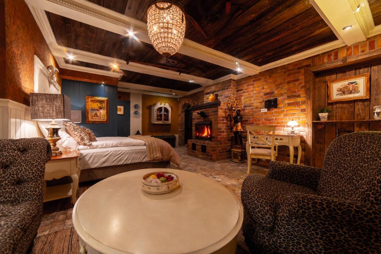 شتشيتسين Paul'S Fantasia Boutique Suites المظهر الخارجي الصورة