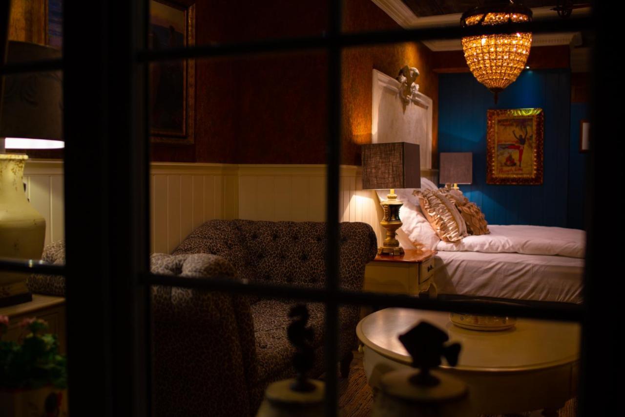 شتشيتسين Paul'S Fantasia Boutique Suites المظهر الخارجي الصورة